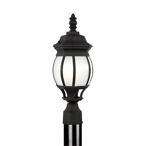 Wynfield-1 Light Small Outdoor Wall Lantern in Traditional Style-6.13 Inch wide by 18.5 Inch high - 930779