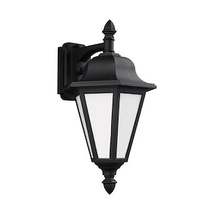 Brentwood-100W One Light Outdoor Medium Wall Lantern in Traditional Style-10.25 Inch wide by 18 Inch high - 561363