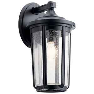 Fairfield - 1 light Large Outdoor Wall Lantern - with Traditional inspirations - 17.25 inches tall by 9 inches wide